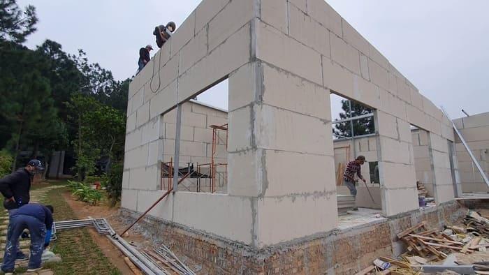 Chi phí xây dựng nhà lắp ghép bằng tấm bê tông nhẹ kết hợp với khung thép
